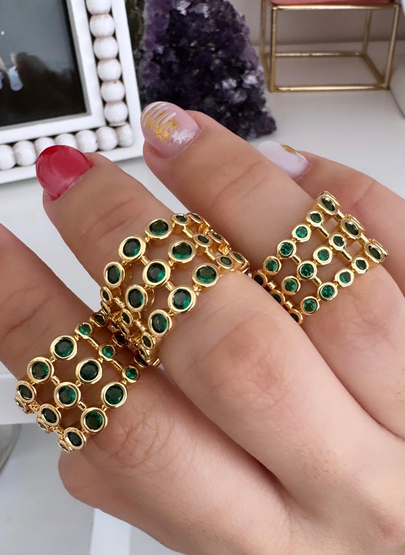 Emerald dots ring